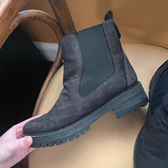 TIMBERLAND COURMAYEUR VALLEY WOMEN’S NUBUCK CHELSEA BOOTS - Picture 6 of 7